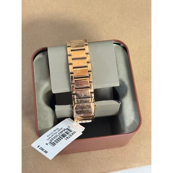 Michael Kors MK5871 Women's Everest Gold Stainless-Steel Quartz Fashion Watch - Picture 3 of 5